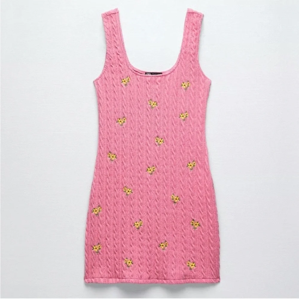 ZARA Pink Cableknit Floral Mini dress - Picture 1 of 3